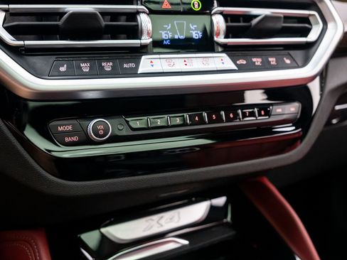 Certified 2025 BMW X4 xDrive30i AWD/4WD image 29