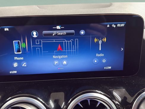 Certified 2025 Mercedes-Benz GLA 250 image 21