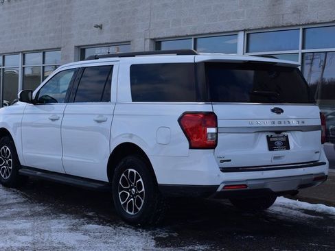 Used 2023 Ford Expedition Max XLT image 4