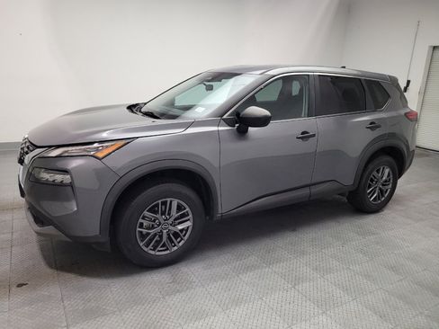Used 2023 Nissan Rogue S AWD/4WD image 2