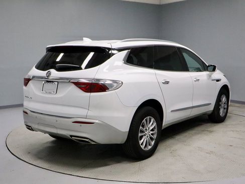Used 2024 Buick Enclave Premium image 12