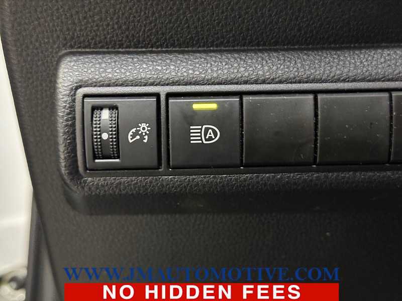 Used 2023 Toyota Corolla SE FWD image 33