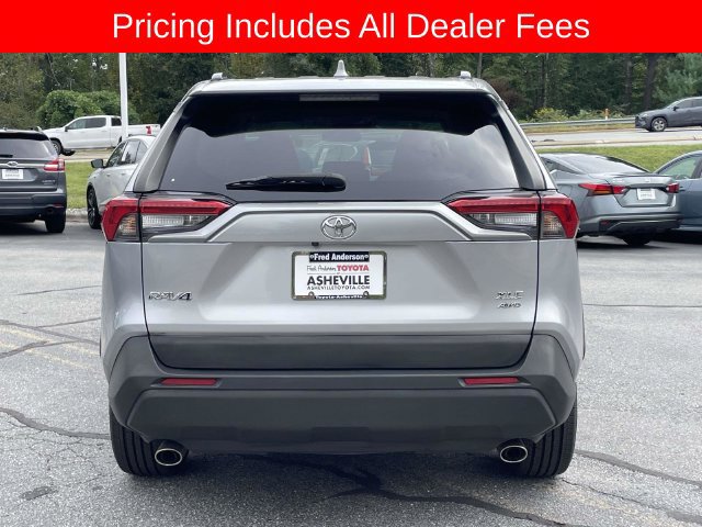 Used 2023 Toyota RAV4 XLE Premium AWD/4WD image 4