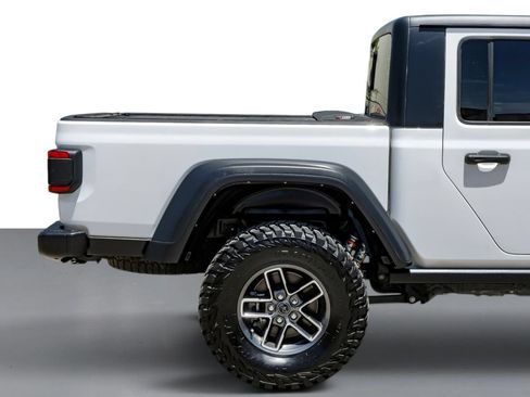 Used 2024 Jeep Gladiator Mojave w/ Convenience Group AWD/4WD image 6