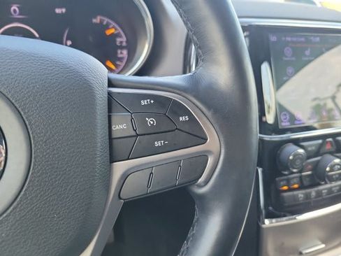 Used 2021 Jeep Grand Cherokee Laredo X RWD image 23
