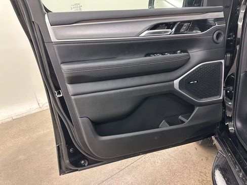 New 2026 Jeep Grand Wagoneer Limited AWD/4WD image 30