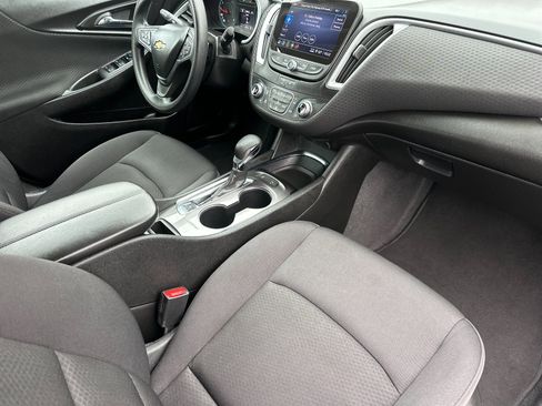 Used 2024 Chevrolet Malibu LT image 17