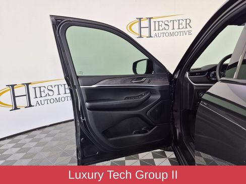 Certified 2024 Jeep Grand Cherokee Limited w/ Luxury Tech Group II AWD/4WD image 14