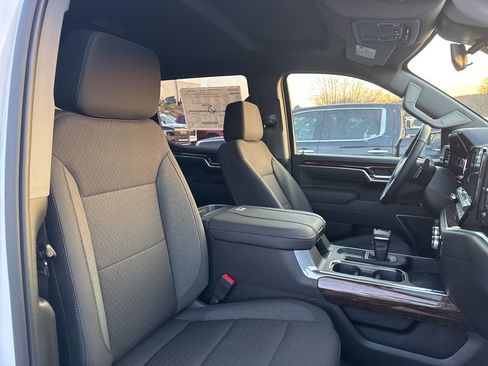 New 2026 GMC Sierra 1500 Elevation image 22