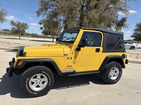 Used 2006 Jeep Wrangler X AWD/4WD image 2