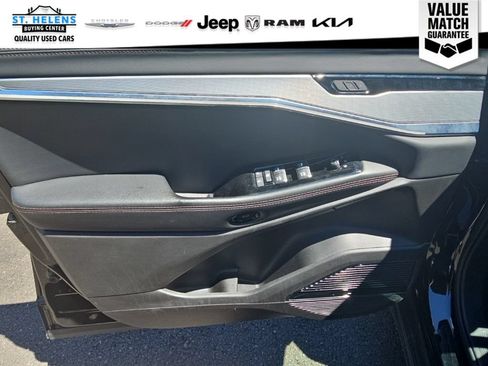 Used 2024 Jeep Wagoneer Limited AWD/4WD image 13