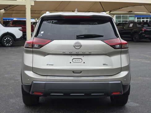 Used 2024 Nissan Rogue SL w/ SL Premium Package image 6