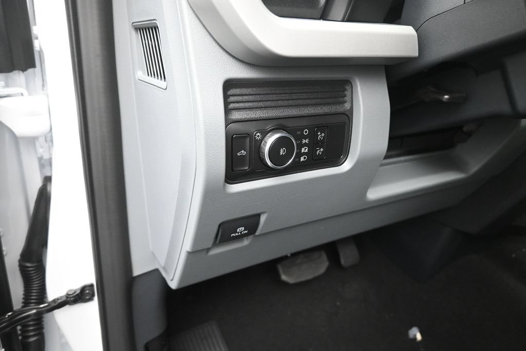 New 2027 Ford F250 XL w/ Tremor Off-Road Package AWD/4WD image 13