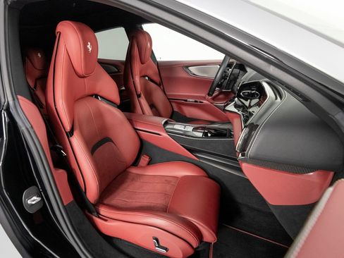 Used 2023 Ferrari Purosangue AWD/4WD image 26