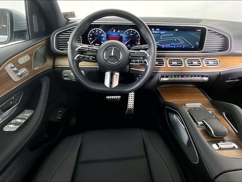 Certified 2025 Mercedes-Benz GLS 450 4MATIC image 5