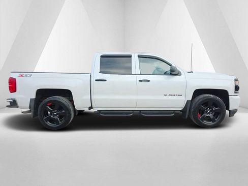 Used 2018 Chevrolet Silverado 1500 LTZ Z71 w/ Redline Edition image 4