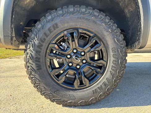 New 2026 Chevrolet Silverado 1500 ZR2 image 34