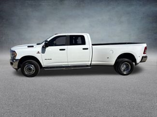 Used 2024 RAM 3500 Big Horn video 2