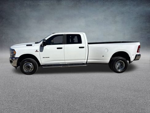Used 2024 RAM 3500 Big Horn image 2