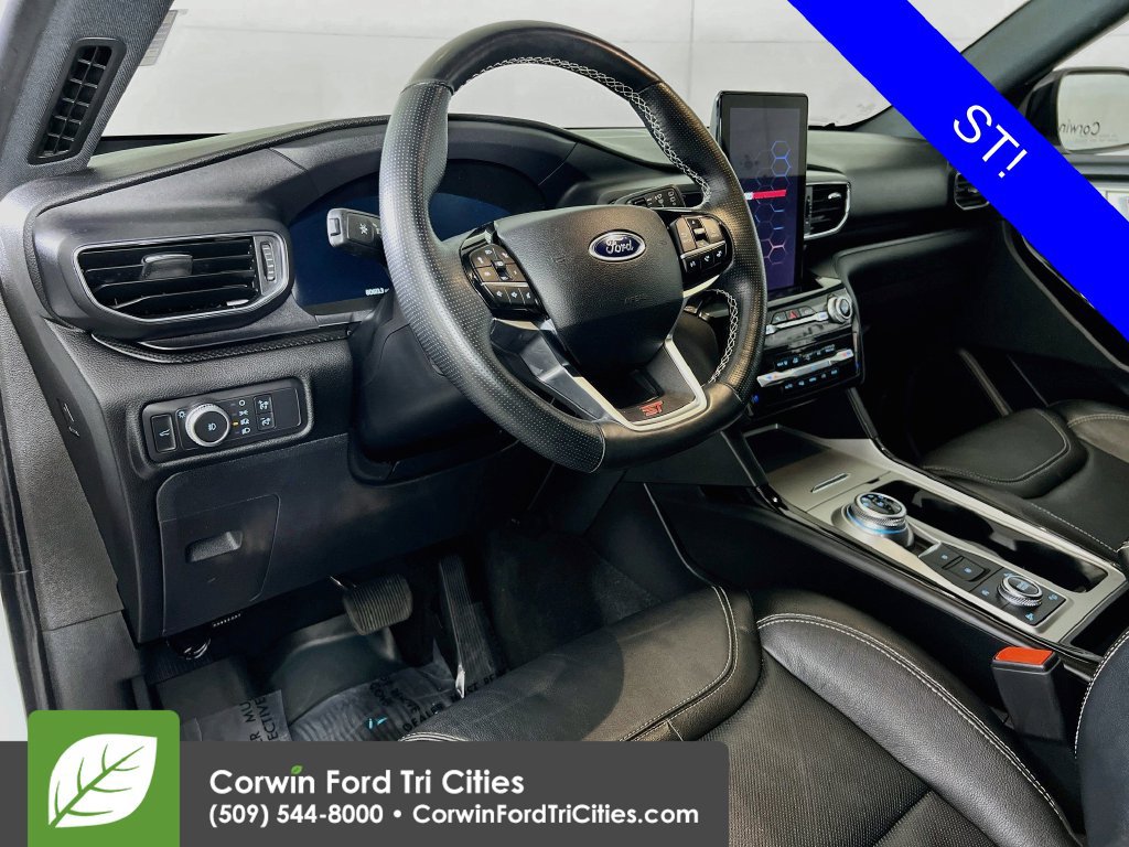 Used 2021 Ford Explorer ST w/ Equipment Group 401A AWD/4WD image 2