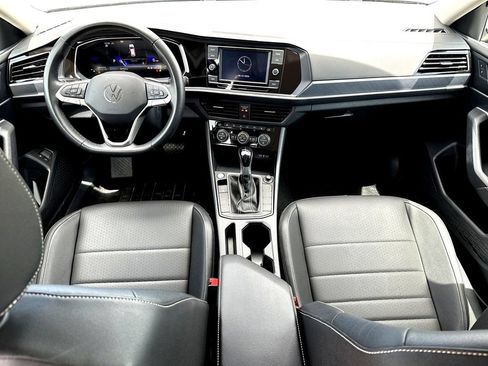 Certified 2024 Volkswagen Jetta SE FWD image 30