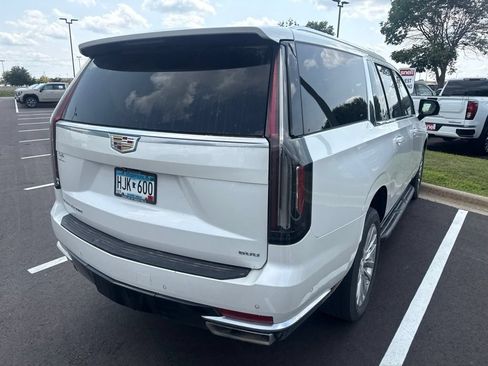 Used 2021 Cadillac Escalade ESV Premium Luxury w/ LPO, Illumination Package AWD/4WD image 3