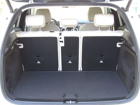 Certified 2023 Mercedes-Benz GLA 250 4MATIC w/ Premium Package image 22