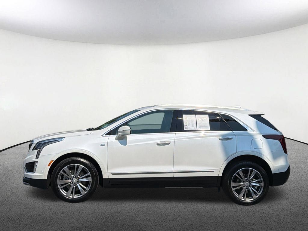 Certified 2025 Cadillac XT5 Premium Luxury w/ Technology Package AWD/4WD image 18