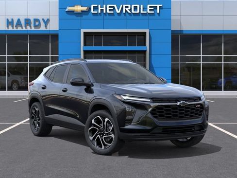 New 2026 Chevrolet Trax RS w/ Sunroof Package FWD image 7