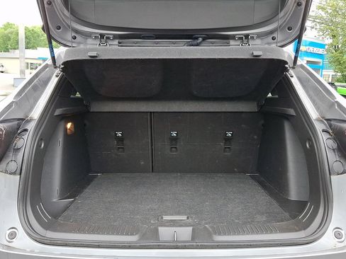 Certified 2024 Chevrolet Trax RS w/ Sunroof Package FWD image 35