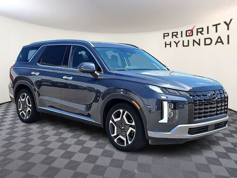 Used 2024 Hyundai Palisade Limited AWD/4WD image 3