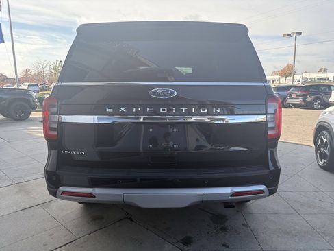 Used 2024 Ford Expedition Limited image 8