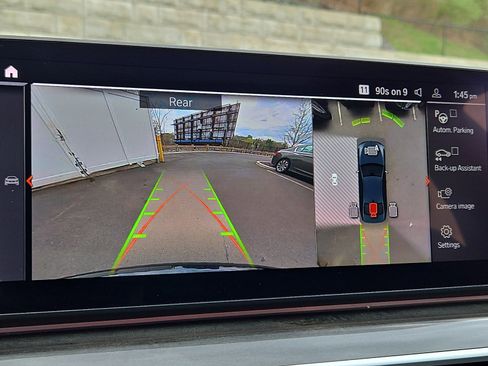 Used 2023 BMW M550i xDrive w/ Dynamic Handling Package image 18