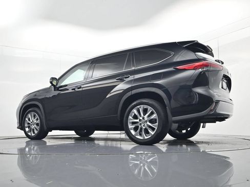 Used 2023 Toyota Highlander Limited AWD/4WD image 45