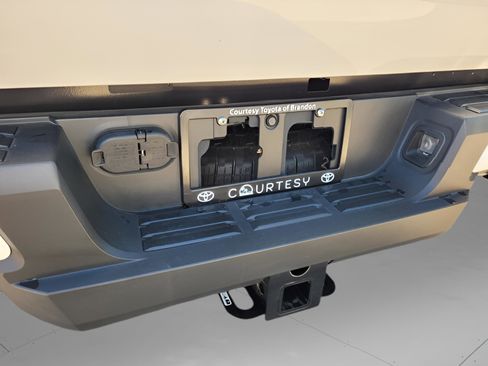 Certified 2025 Toyota Tacoma TRD Off-Road image 28