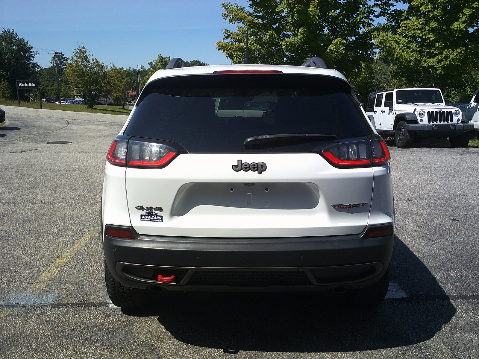 Used 2020 Jeep Cherokee Trailhawk AWD/4WD image 6