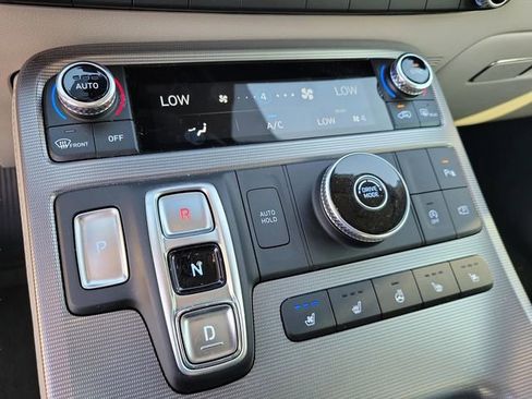Used 2025 Hyundai Palisade Calligraphy FWD image 25