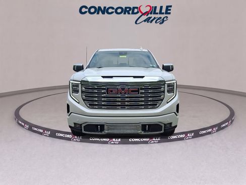 Used 2024 GMC Sierra 1500 Denali AWD/4WD image 2