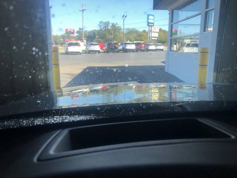 Used 2023 Genesis GV80 2.5T w/ Prestige 20" Package image 9