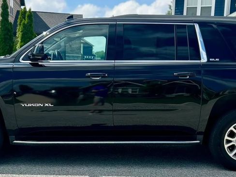 Used 2019 GMC Yukon XL SLE AWD/4WD image 4