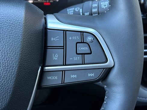 New 2026 Toyota Highlander Limited AWD/4WD image 30