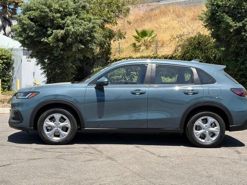 Certified 2025 Honda HR-V LX image 8