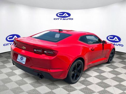 Used 2022 Chevrolet Camaro LT RWD image 3