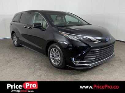 Used 2023 Toyota Sienna XLE