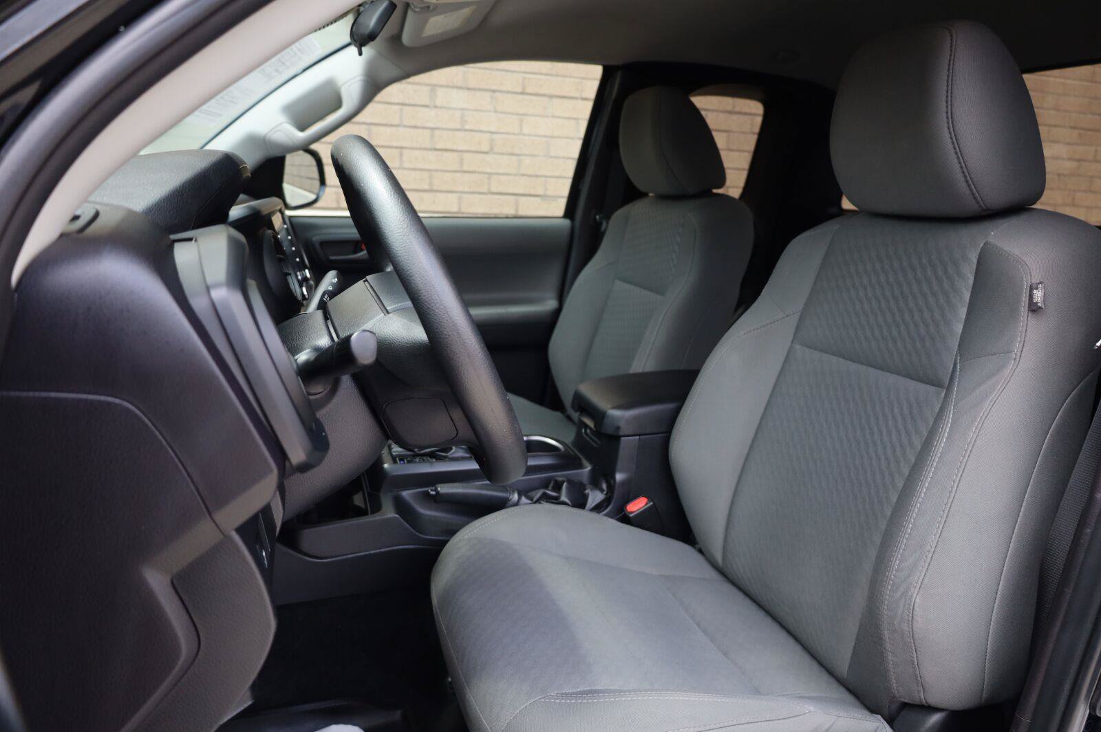 Used 2020 Toyota Tacoma SR AWD/4WD image 17