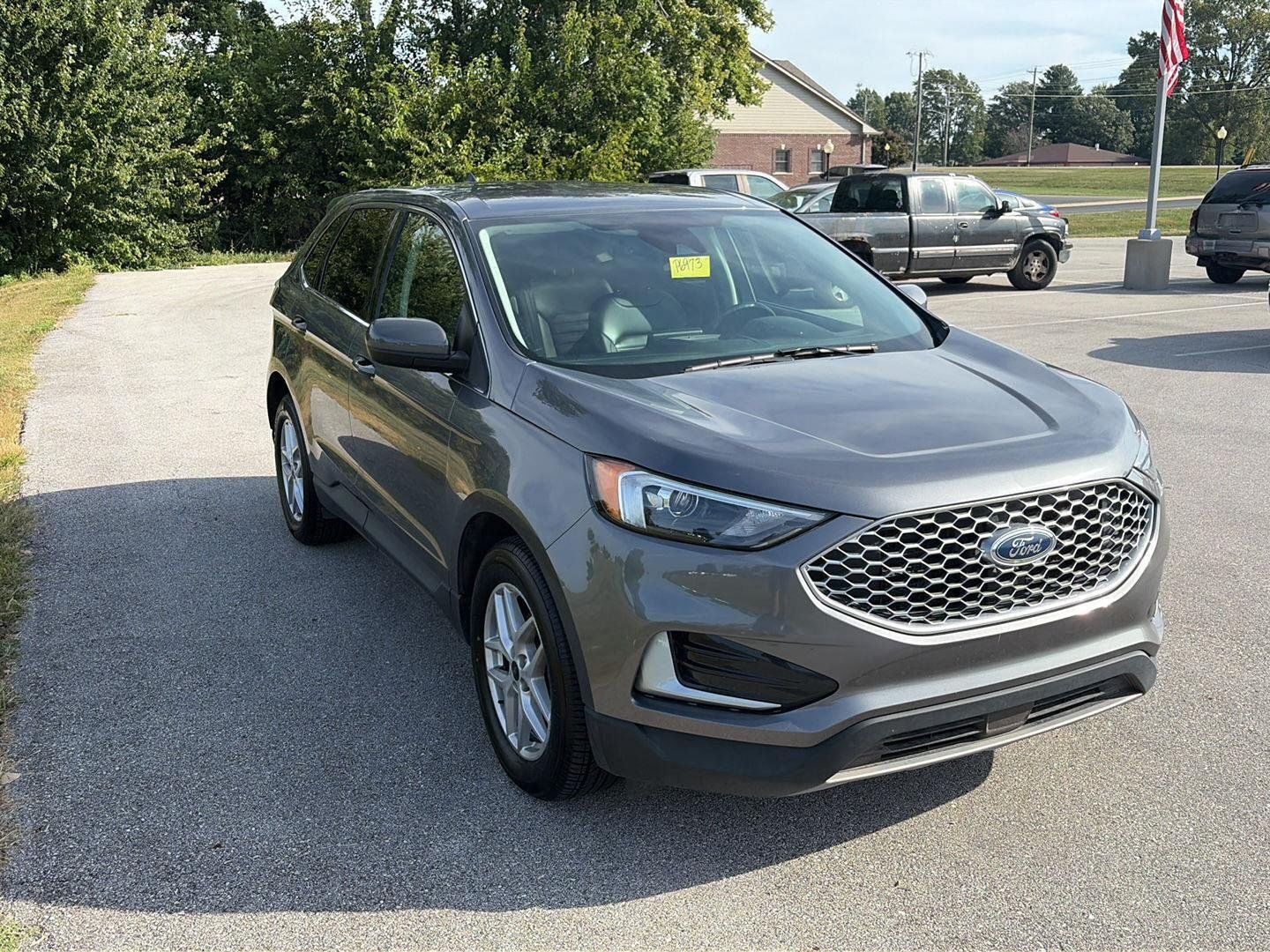Used 2024 Ford Edge SEL AWD/4WD image 7