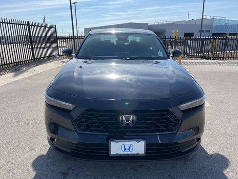 Used 2025 Honda Accord SE image 2