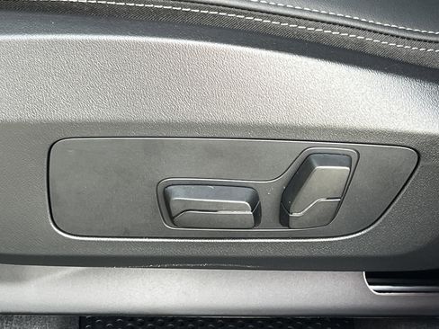 New 2026 BMW X2 xDrive28i w/ Technology Package image 18