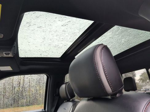 Used 2018 Ford F150 Platinum w/ Equipment Group 701A Luxury image 18