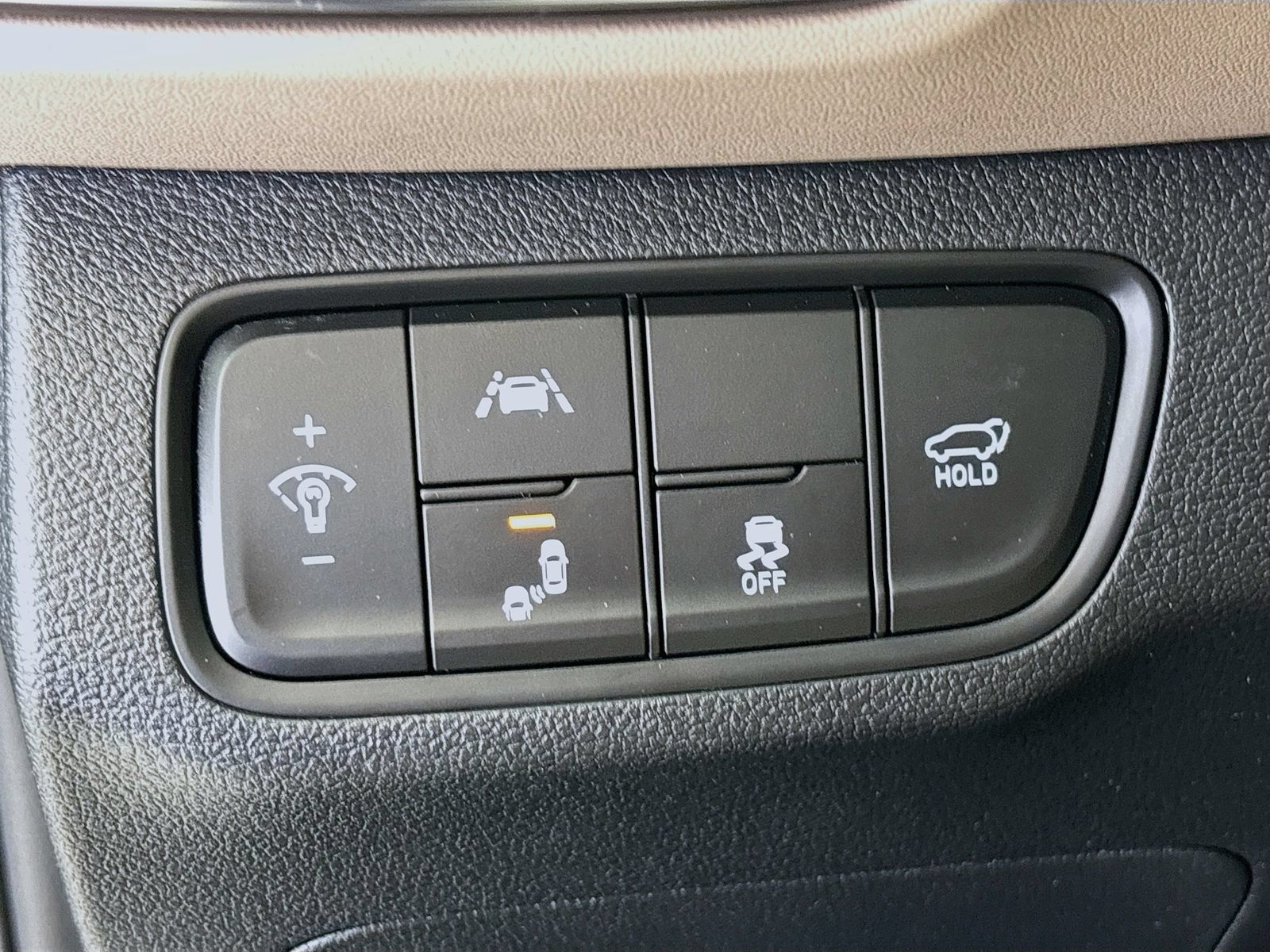 Used 2020 Hyundai Santa Fe Limited FWD image 10